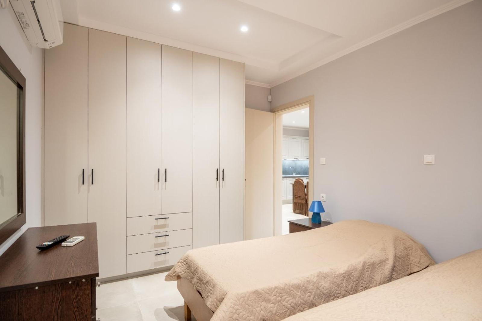 Dionysis Elegant Cozy Apartment *
