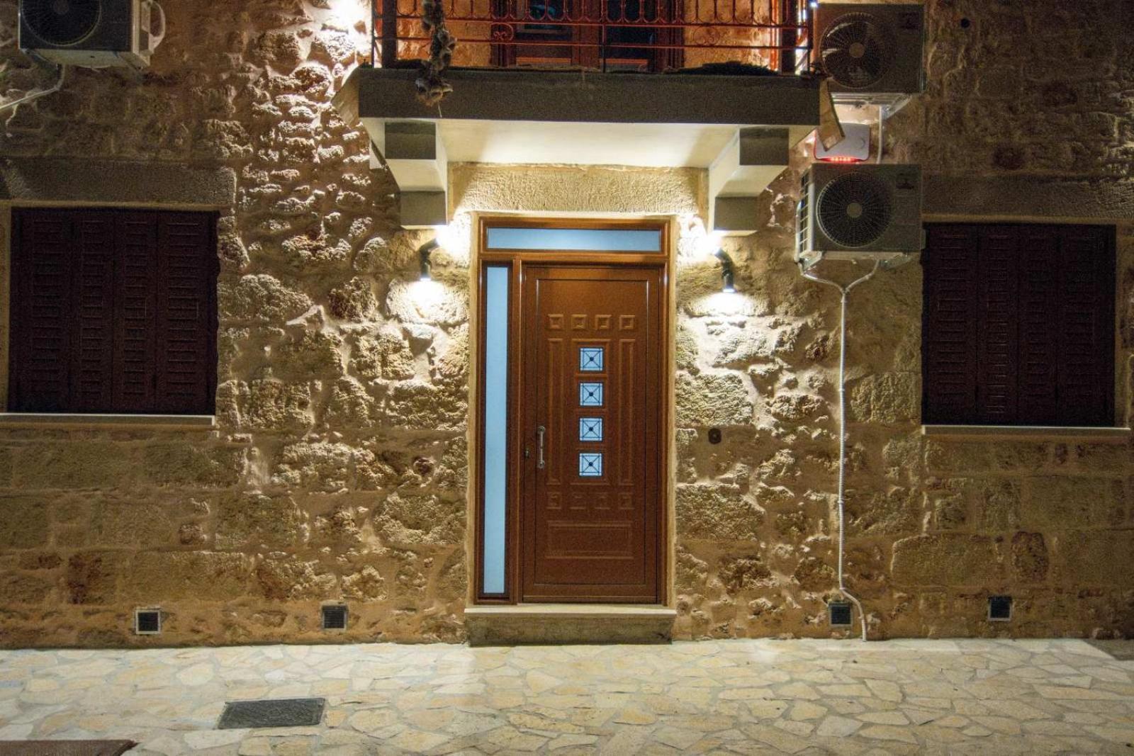 Dionysis Elegant Cozy Apartment *